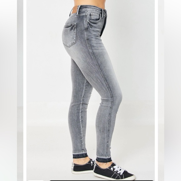 Judy Blue Tummy Control Gray Denim - Picture 3 of 4